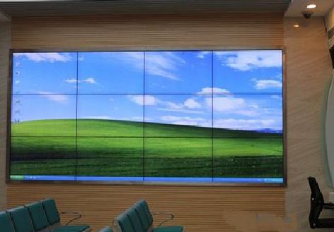 禄丰液晶拼接屏的另类用法。