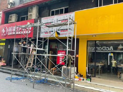 禄丰制作广告招牌如何避免它发黄？